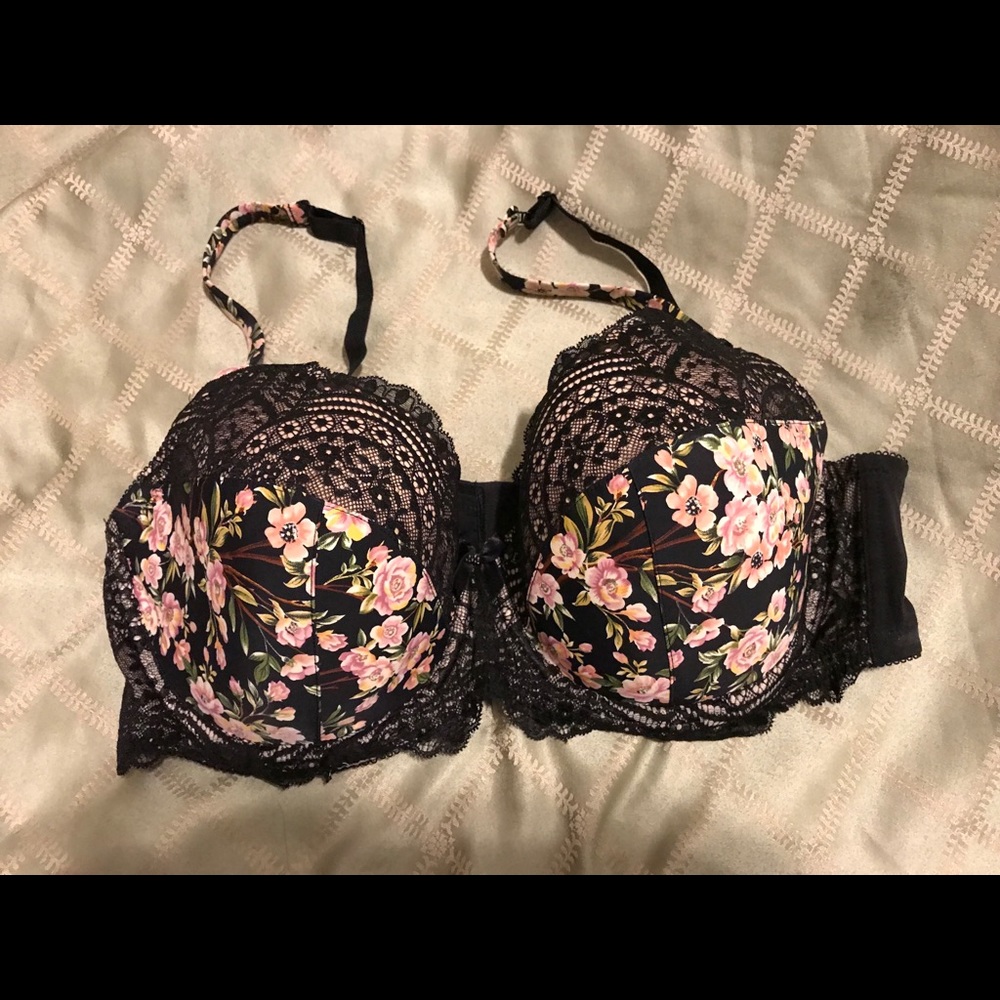 Floral bra.